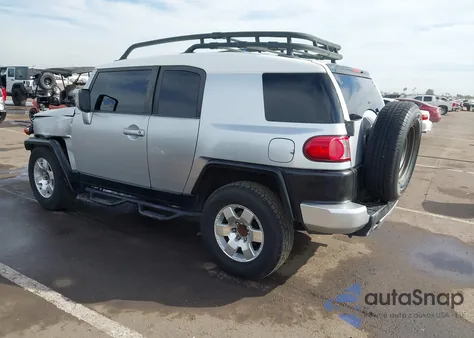 2007 Toyota Fj Cruiser z USA, uszkodzony, nr VIN JTEZU11F970019009